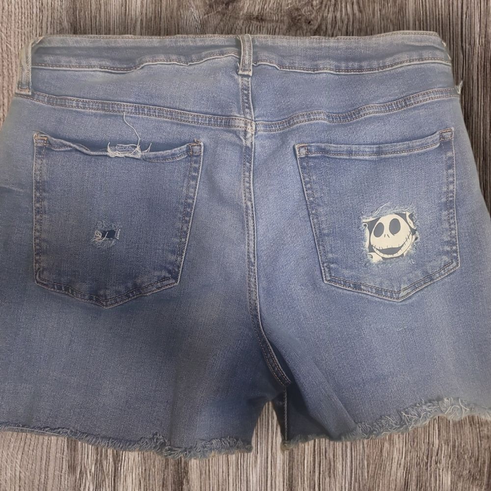 Made to order distressed shorts - Picture 2 of 2
